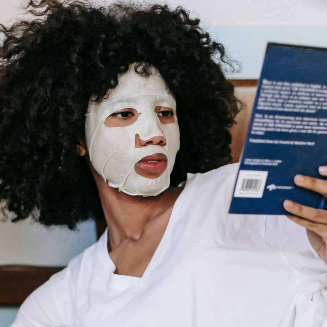 Why Night-Time Is the Best Time to Use Retinol