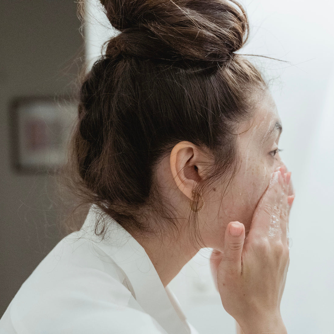 Morning vs Night Skincare: What’s the Difference?